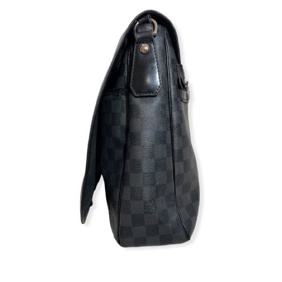 LOUIS VUITTON Daniel Messenger Bag Damier - Picture 7 of 12